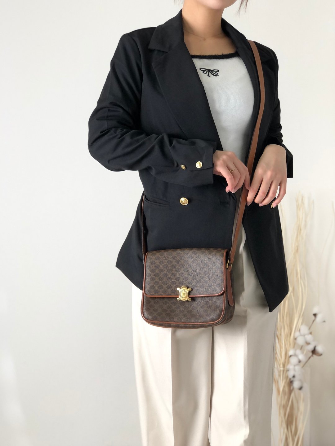 【日本直送铭牌二手包装CELINE Macadam Triomphe皮革肩背包棕Vintage复古老8c7giv - 侧背包/斜挎包 - 真皮 咖啡色