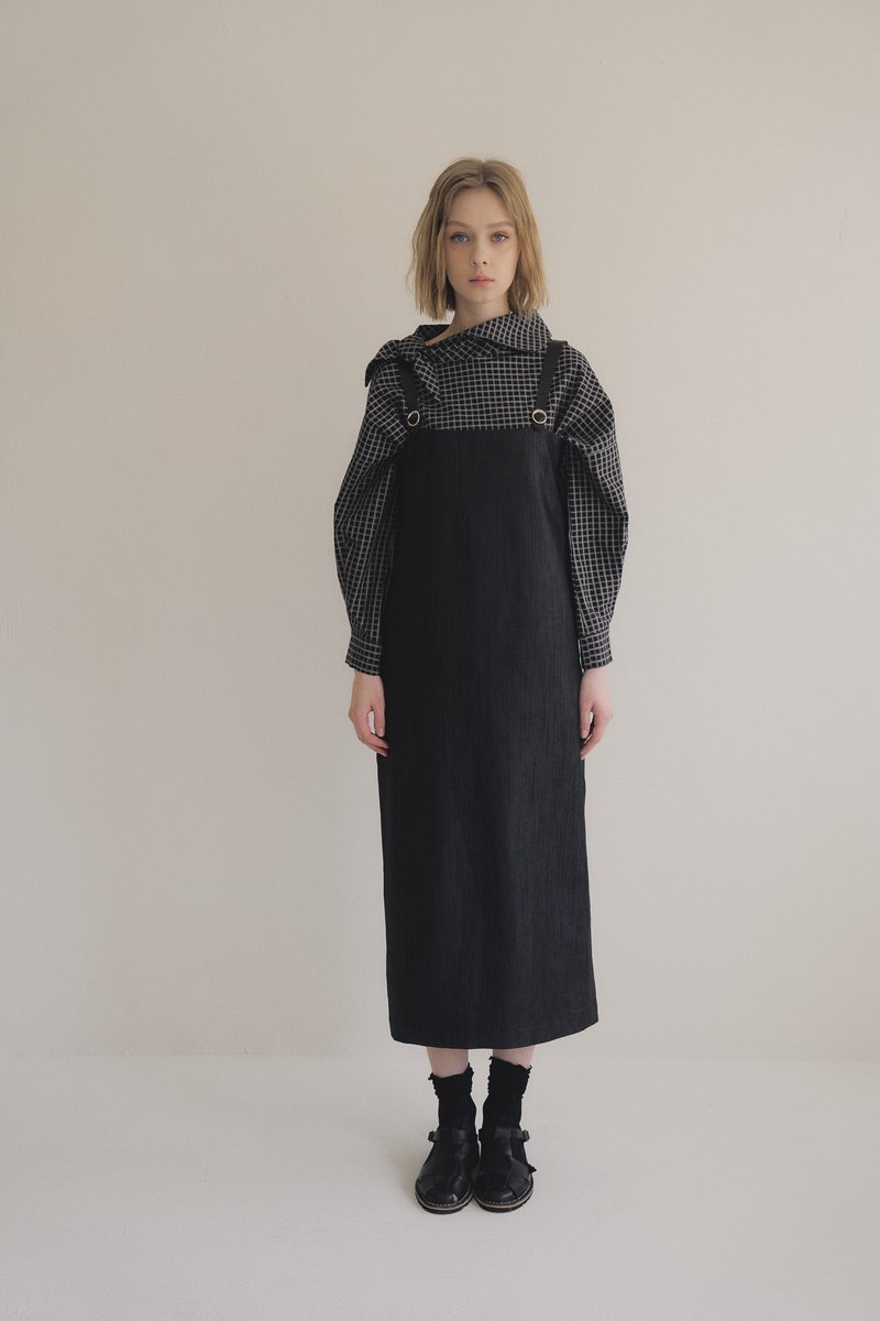 black denim midi dress 光泽牛仔细肩带洋装 - 洋装/连衣裙 - 棉．麻 黑色