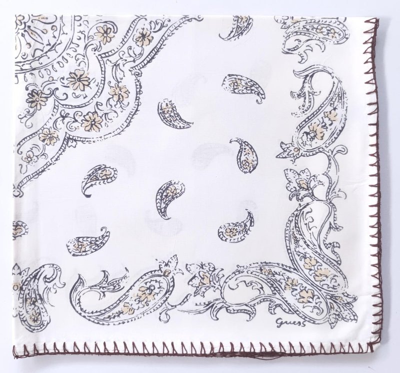 Guess 佩斯利图腾印花头巾，20x 21 英寸，米色，棉质 - 丝巾 - 棉．麻 白色