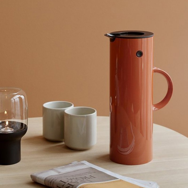 【Stelton】 啄木鸟真空保温壶1L-砖红 - 保温瓶/保温杯 - 塑料 