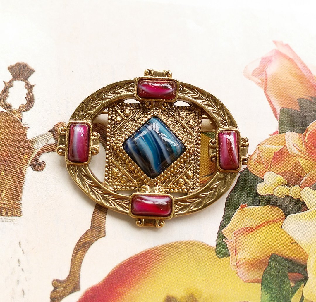 西洋古董饰品。1928 优雅细致  艺术之环 别针 - 徽章/别针 - 其他金属 金色