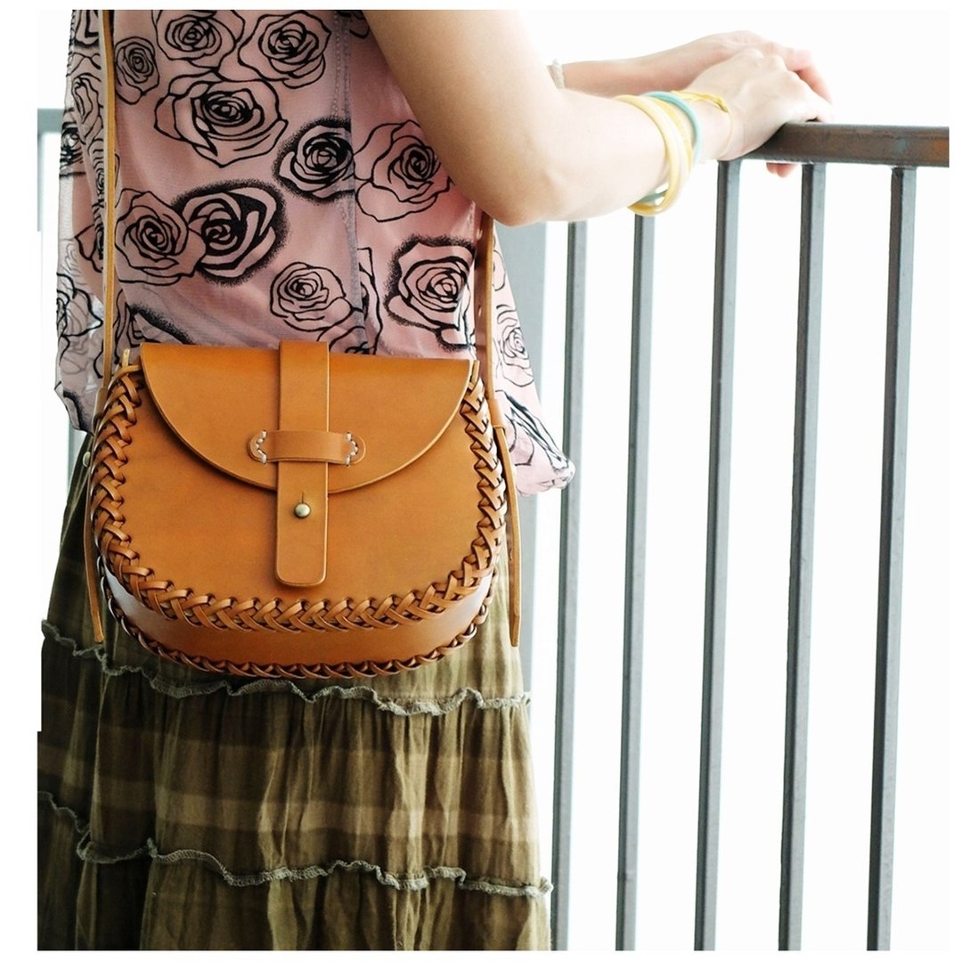 Weave Saddle bag Cowhide Vegetable Tanned jel wax - 侧背包/斜挎包 - 真皮 