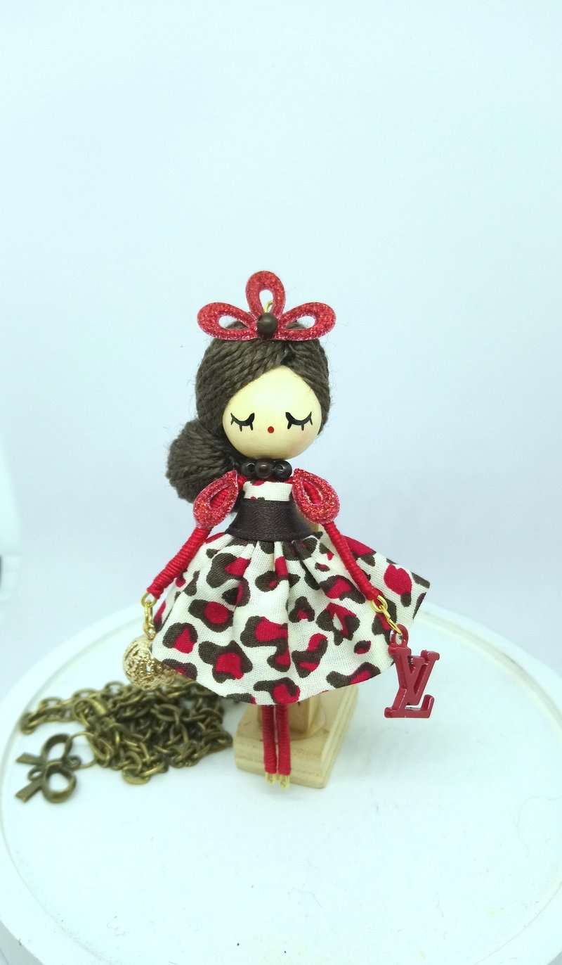 Doll necklace Louis Vuitton doll - 项链 - 木头 红色