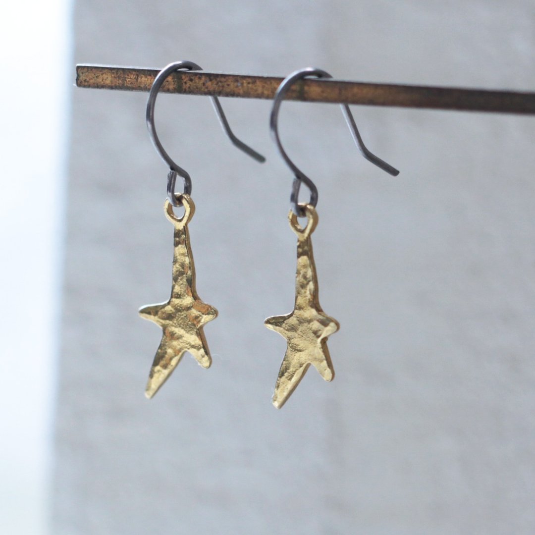 Glittering Hoshino 4 Earrings P338 - 耳环/耳夹 - 其他金属 金色