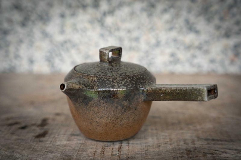 侧把壶 - 茶具/茶杯 - 陶 卡其色