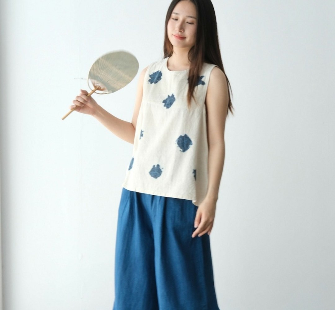 【棉麻手工蓝染】 宽松无袖背心 三色 - 女装背心 - 棉．麻 白色
