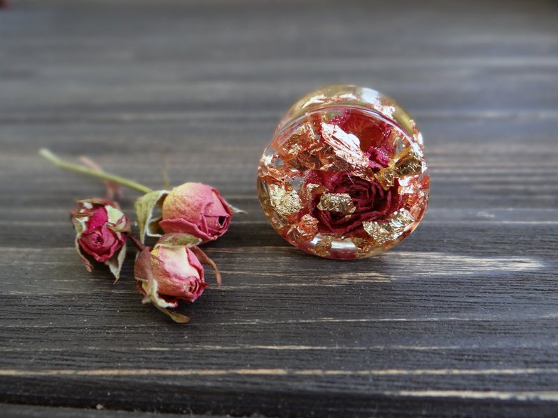 Rose earring plugs Gold earrings Piercing gauge 2g 0g 00g 8mm 10mm 20mm Flowers - 耳环/耳夹 - 植物．花 红色