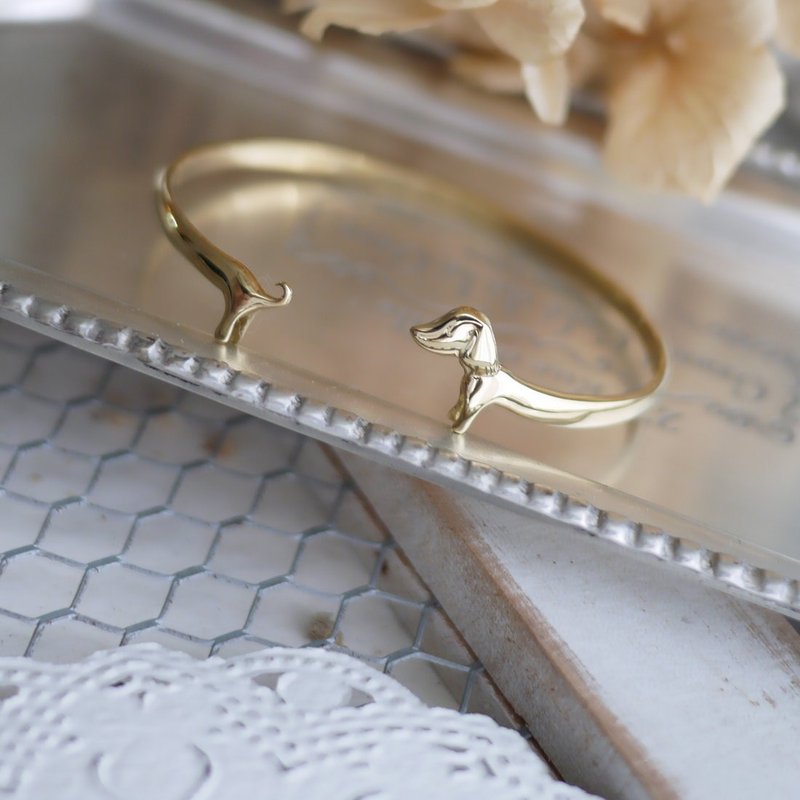 追着尾巴的腊肠 手镯 -- 黄铜亮面滑腻版 - 手链/手环 - 铜/黄铜 金色