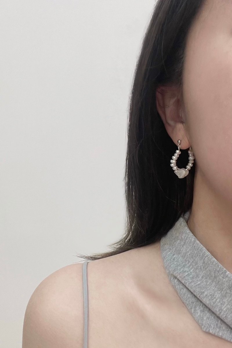 Lily Valley 月影灿光 | 手工串珠耳环 - 耳环/耳夹 - 半宝石 银色