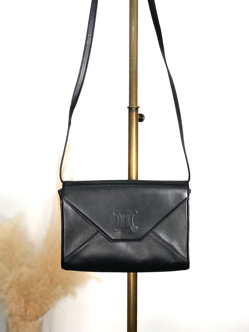 【日本直送 名牌二手包】CELINE  સૅલિન 侧背包 黑色 标志 皮革 斜背包 vintage 古董 byue3n - 侧背包/斜挎包 - 真皮 黑色