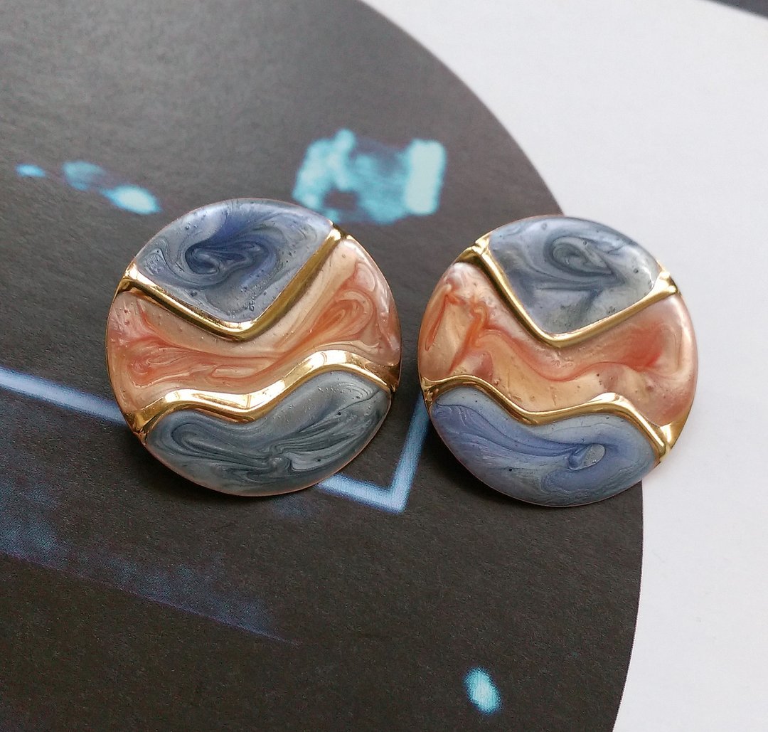 粉色河流 夹式耳环。西洋古董饰品 - 耳环/耳夹 - 其他金属 金色