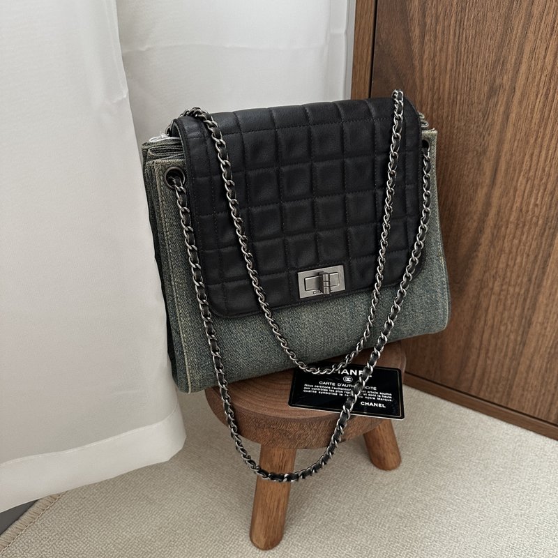 CHANEL 香奈儿 2.55 Chocobar 菱格纹 丹宁皮革 链条包 - 侧背包/斜挎包 - 真皮 咖啡色