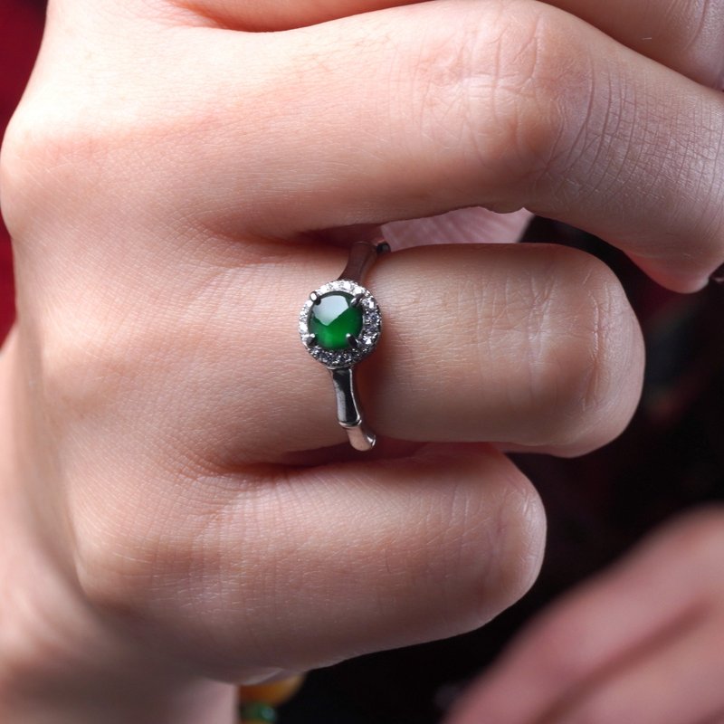 冰种老坑绿翡翠蛋面设计款戒指 925纯银 | 天然A货翡翠 | 送礼 - 戒指 - 玉石 绿色