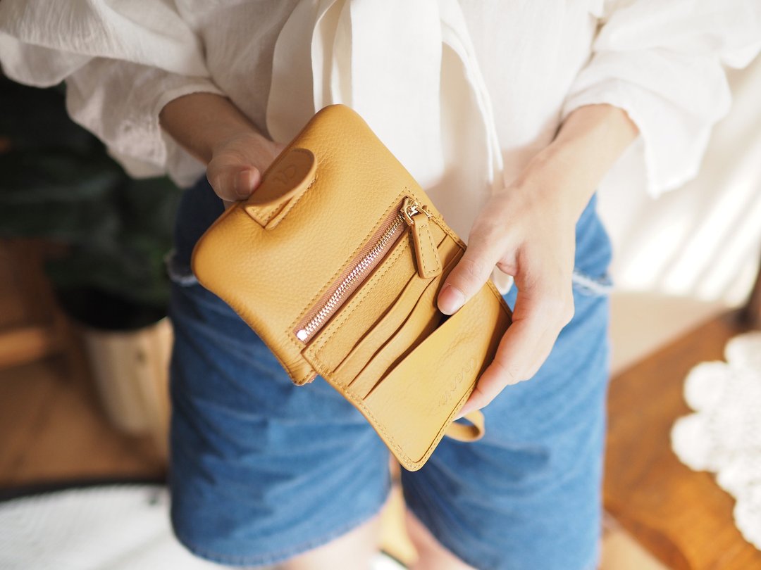 Mary (Mustard) : Mini wallet, short wallet, cow leather, yellow, Zip pouch - 皮夹/钱包 - 真皮 黄色
