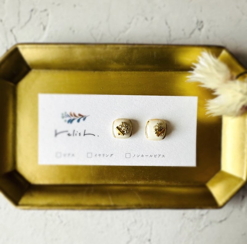 白色 陶瓷 金色 珠饰 金继 耳针 夹式耳环 无耳洞耳夹 浅色 金 简约 礼物 赠礼 奖品 生日 母亲节 圣诞节 - 耳环/耳夹 - 陶 白色