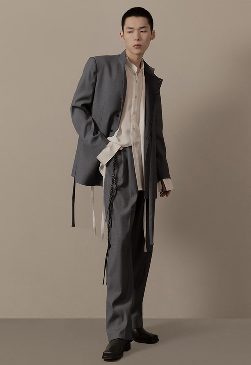 灰與深灰 撞色設計 中山西裝 復古中性 綁帶西服外套 - 男装西装外套 - 其他材质 灰色