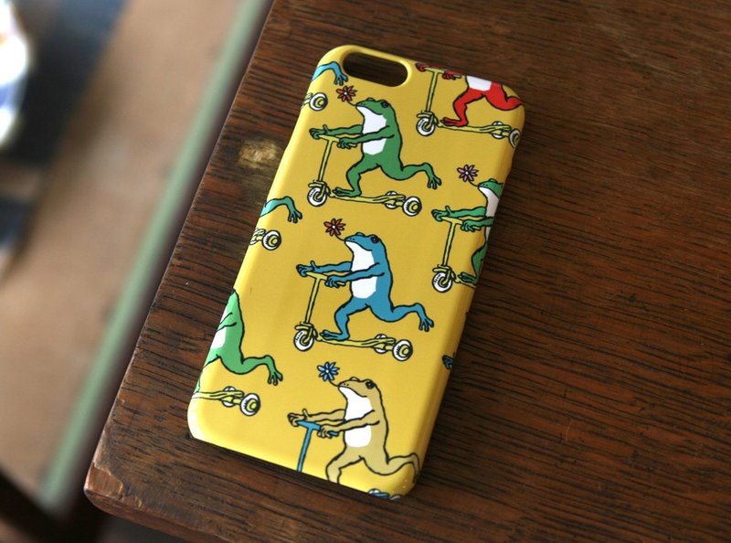 iPhoneケース　カエルたち イエロー - 手机壳/手机套 - 纸 黄色