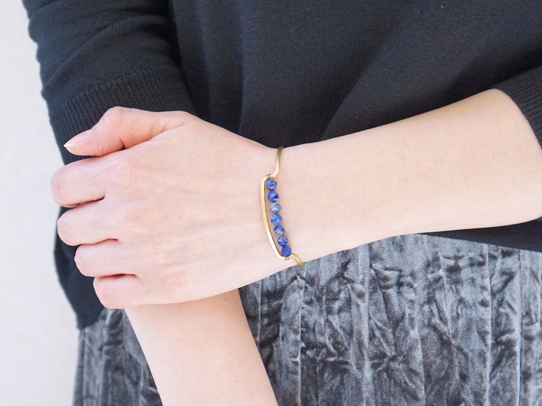 brass x stone　Brass bangle 　Natural stone 　Birthstone　 lapis lazuli - 手链/手环 - 半宝石 蓝色