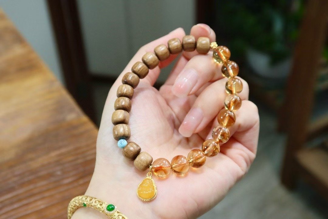 澳洲老山檀手链行走的香水瓶搭配黄水晶蜜蜡欢喜弥勒佛 平安喜乐 - 手链/手环 - 玉石 
