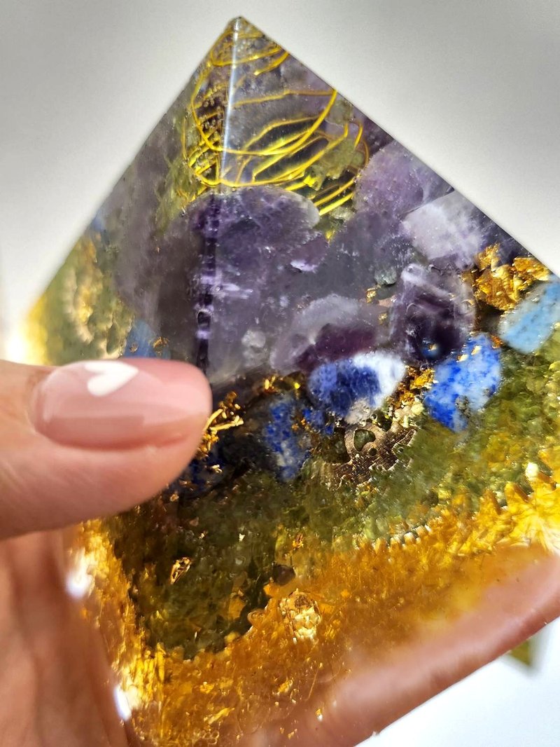 生命灵数奥刚能量金字塔。乙太能量转换器。紫水晶.黄水晶.白水晶 - 摆饰 - 水晶 紫色