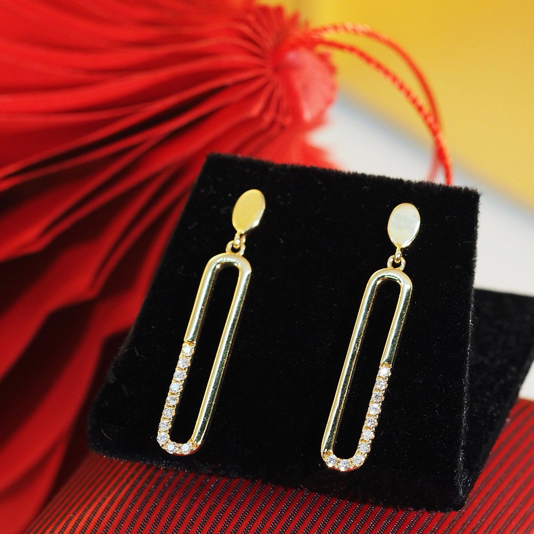 18K金回纹针垂的耳环 18K Gold The Paper Clip Dangling Earring - 耳环/耳夹 - 贵金属 