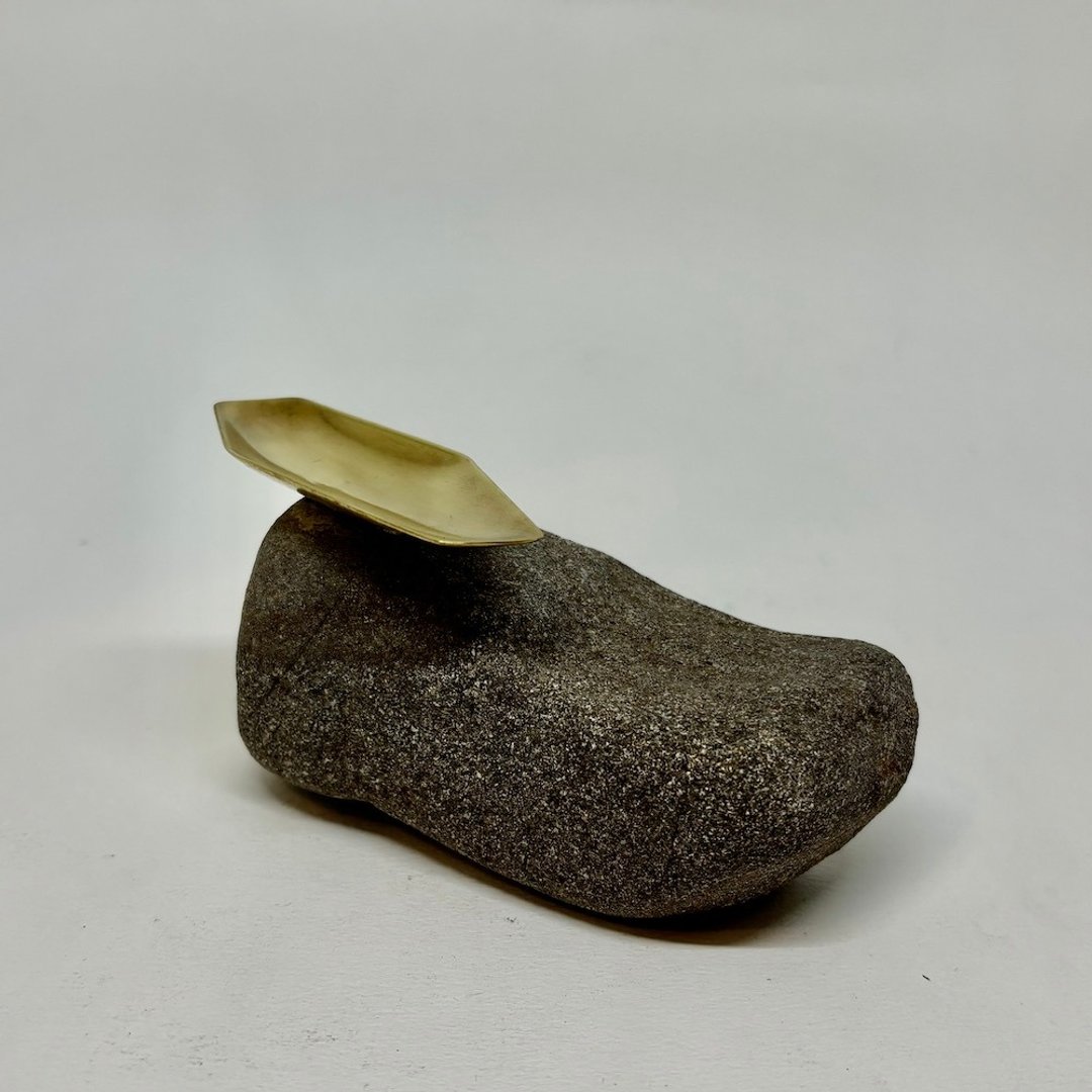 香道/薰香座~迷踪(A款小)单品~黄铜搭配石头,手作的诗玩味上市! - 香薰/精油/线香 - 铜/黄铜 