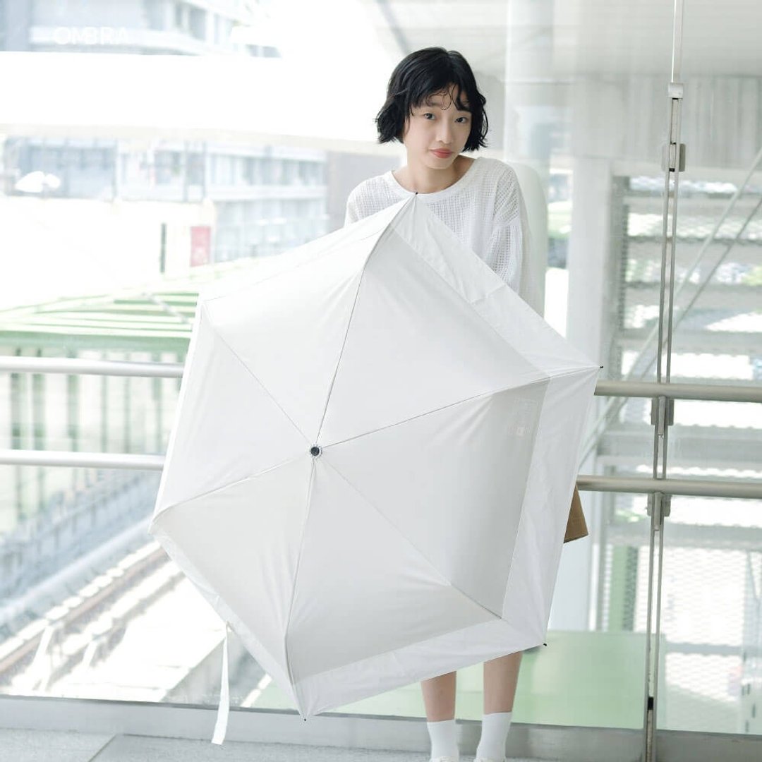 【SONAERU / 晴雨两用 手开折伞】附求救口哨 安全反光条 - 雨伞/雨衣 - 防水材质 白色
