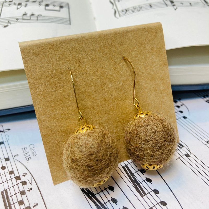 一身毛球系列 -羊毛球 耳环 - 耳环/耳夹 - 羊毛 