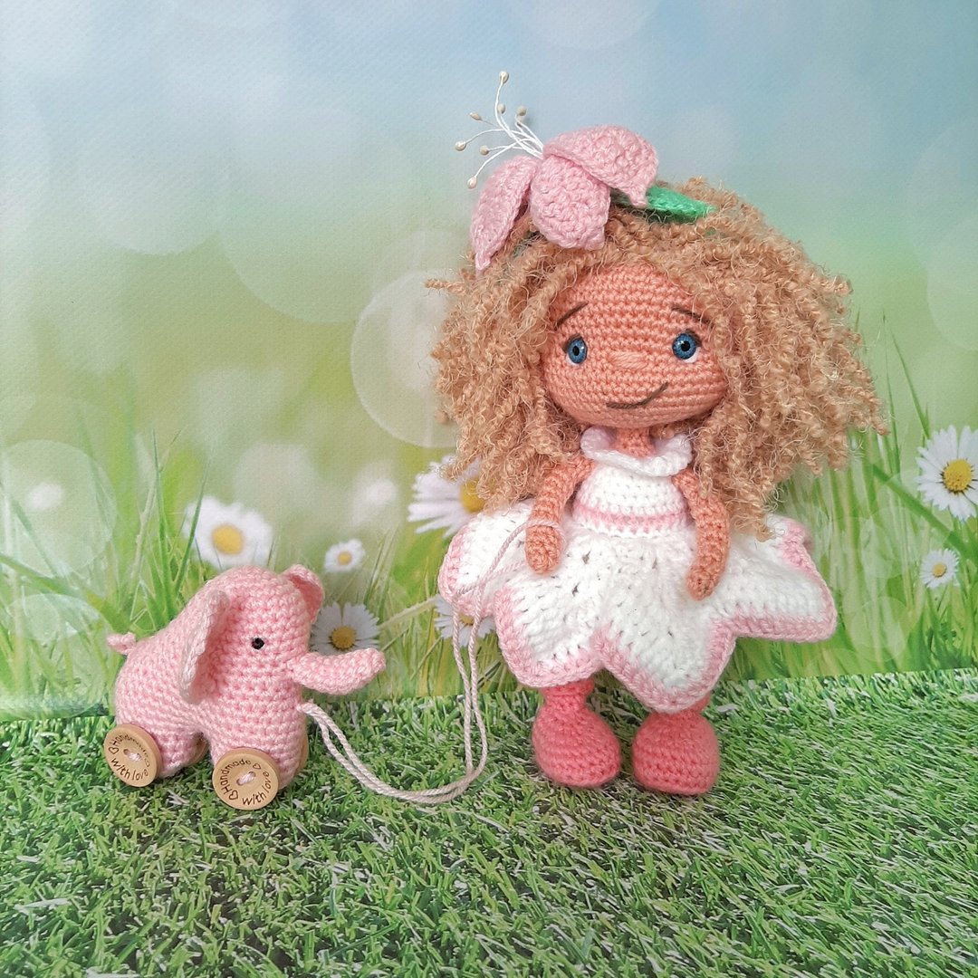 small doll in a white dress, flower girl doll - 玩具/玩偶 - 其他材质 
