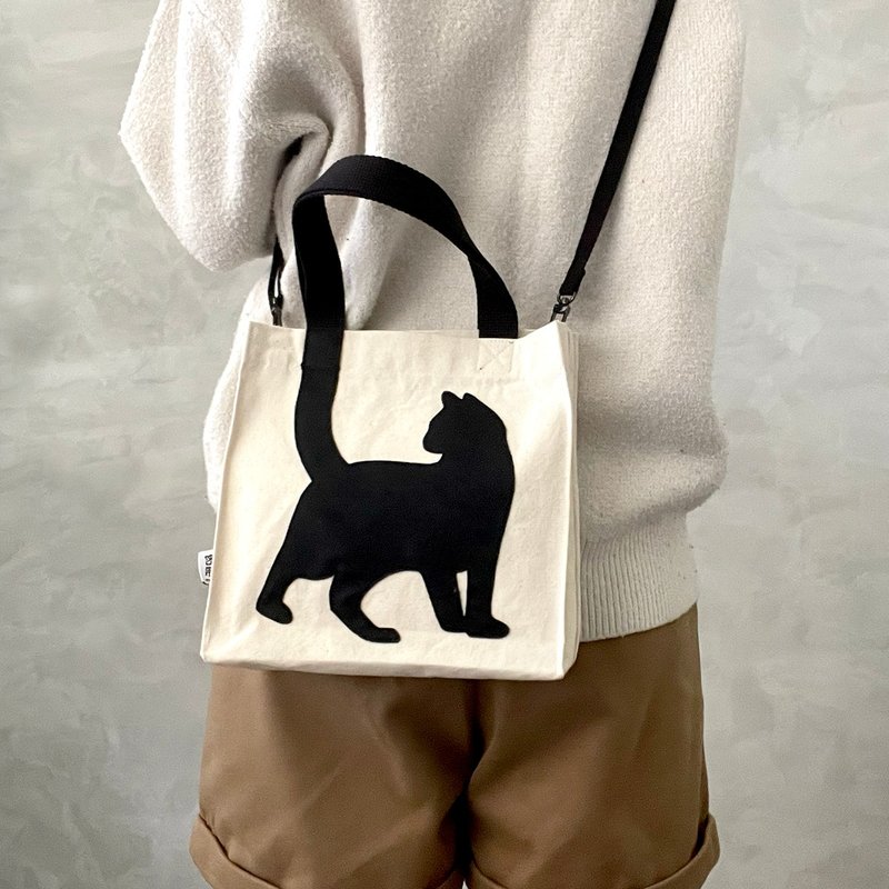 【猫猫不是印刷】回望猫猫, 斜背/手挽帆布袋 - 侧背包/斜挎包 - 棉．麻 白色