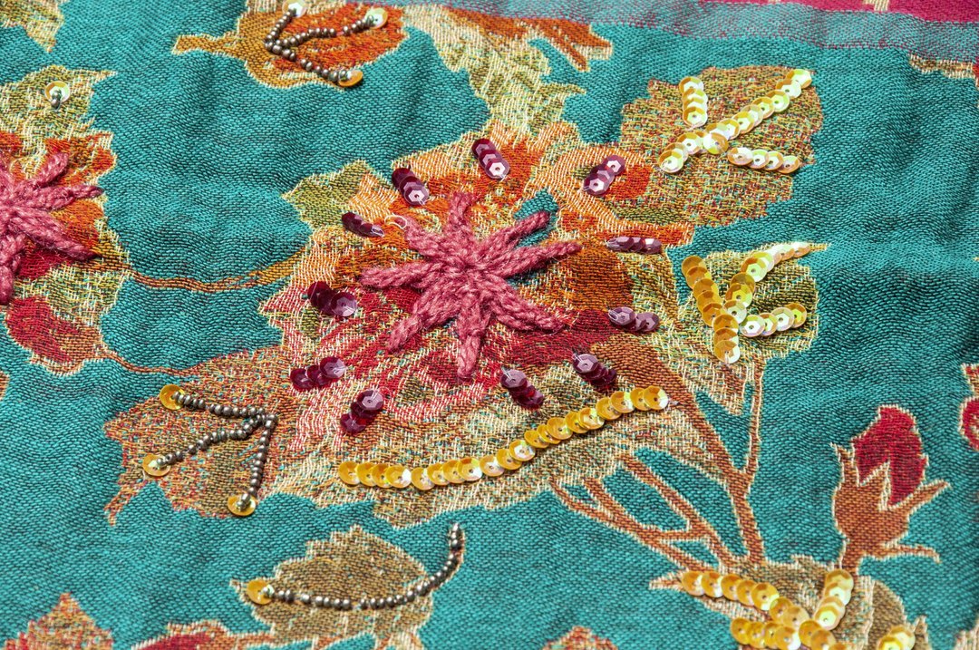 喀什米尔 Cashmere/水煮羊毛披肩/针织围巾/刺绣围巾/羊绒披巾 - 花 - 围巾/披肩 - 羊毛 多色