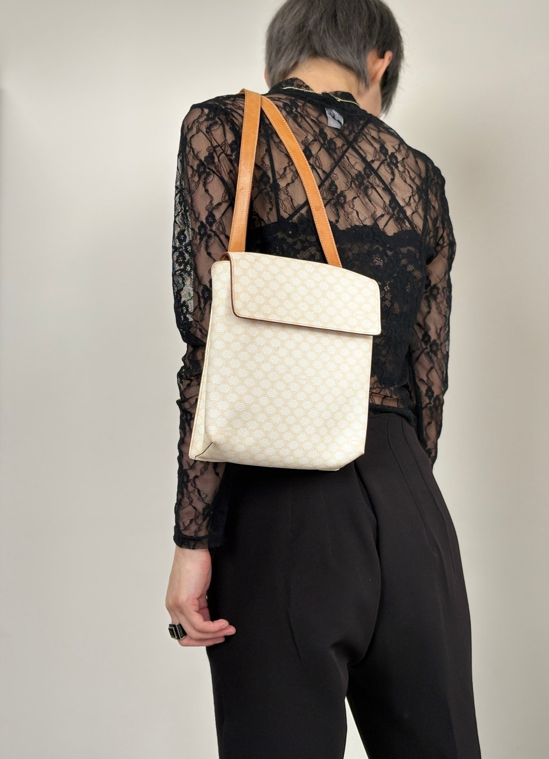 【日本直送 名牌中古包】CELINE  સੇલીન 马卡龙后背包 白色 翻盖 vintage 古董 w8wdat - 后背包/双肩包 - 防水材质 白色
