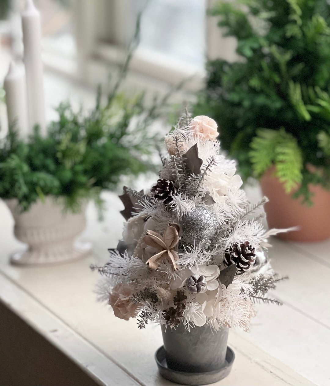 永生圣诞树 雪白圣诞树 桌上型小树 圣诞树 圣诞布置 圣诞礼物 - 干燥花/捧花 - 植物．花 白色