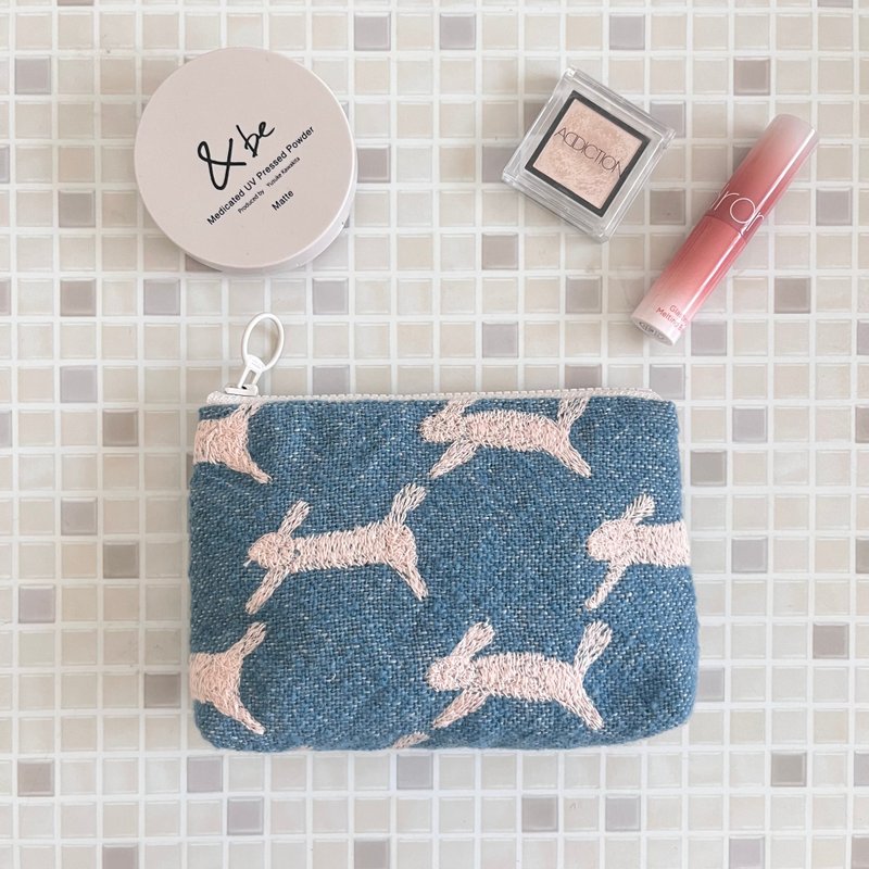 mina perhonen run run run 迷你万用包 动物图案 兔子 - 化妆包/杂物包 - 棉．麻 蓝色