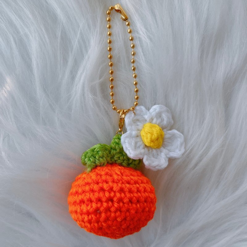 手工钩织橘子雏菊钥匙圈 | Crochet Orange Daisy Keychain Handmade - 吊饰 - 其他材质 多色