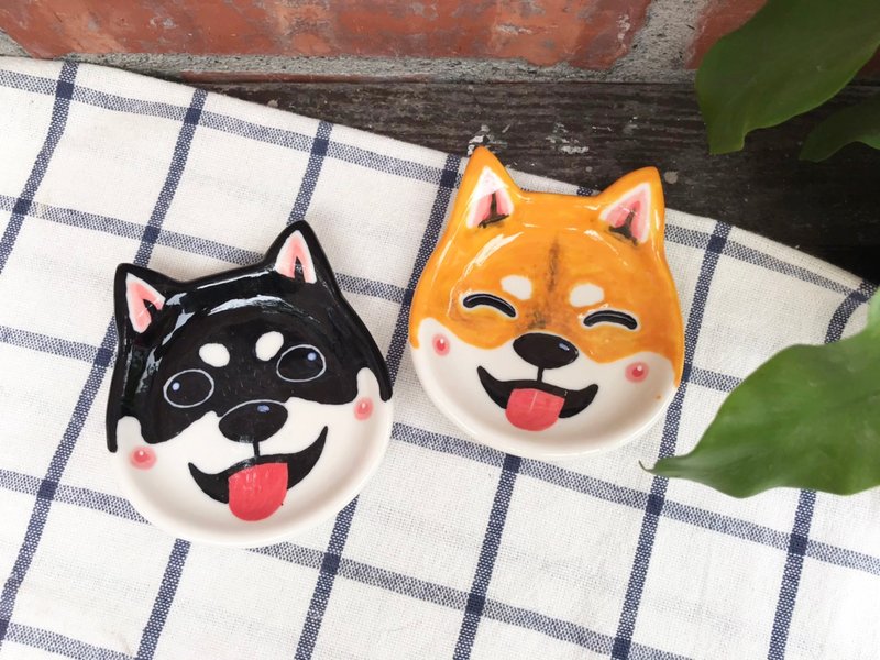 礼物首选 柴犬筷架豆皿小碟 一组两件 - 浅碟/小碟子 - 瓷 多色