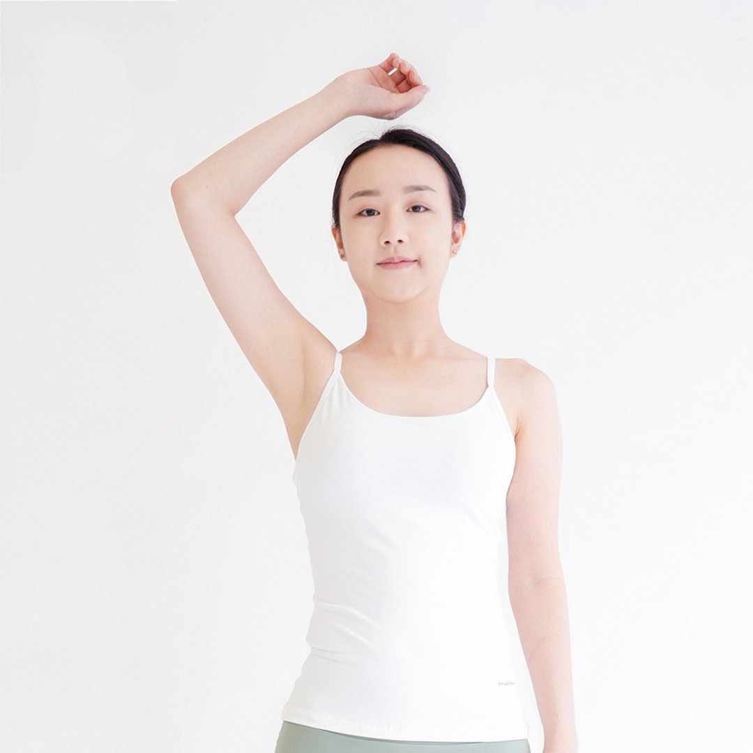 【Mukasa】LISSOM 细肩U领背心上衣 - 雪花白 - MUK-22003 - 女装运动衣 - 其他材质 白色