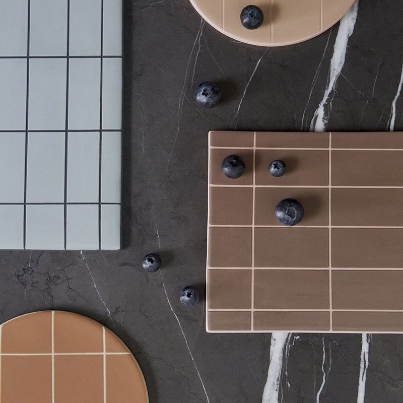 Suki 食吉方形多用陶板-豆蔻/玫瑰 - 盘子/餐盘/盘架 - 陶 多色