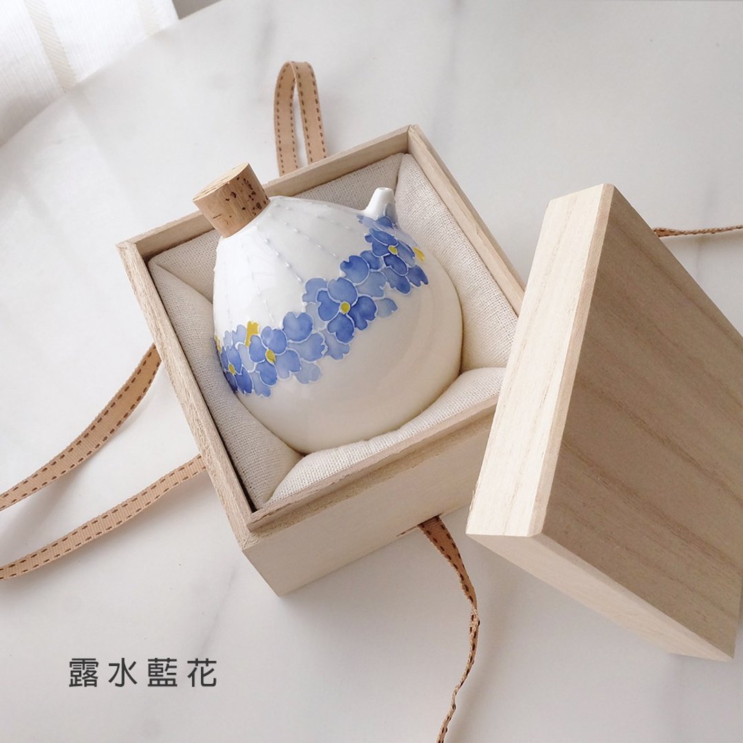 手工烧制・浮雕花卉手绘水滴小瓶・节日庆贺礼物・交换礼物 - 调味罐/酱料瓶 - 瓷 
