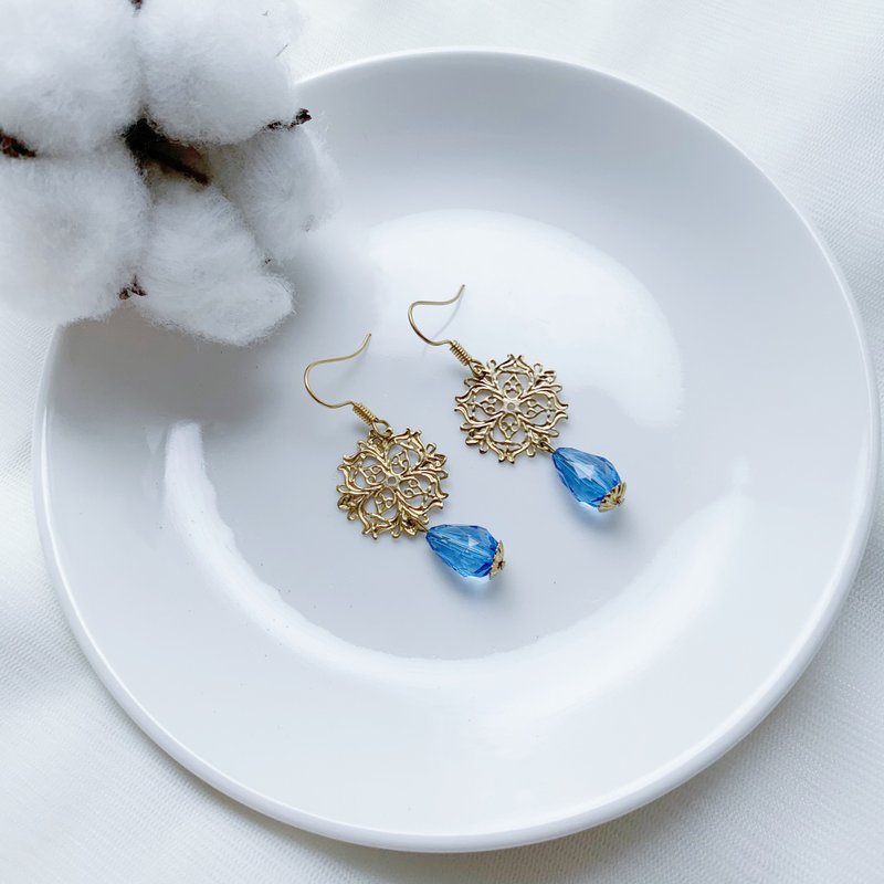 SL261 Light you up 金属蕾丝耳环 - 耳环/耳夹 - 其他金属 金色