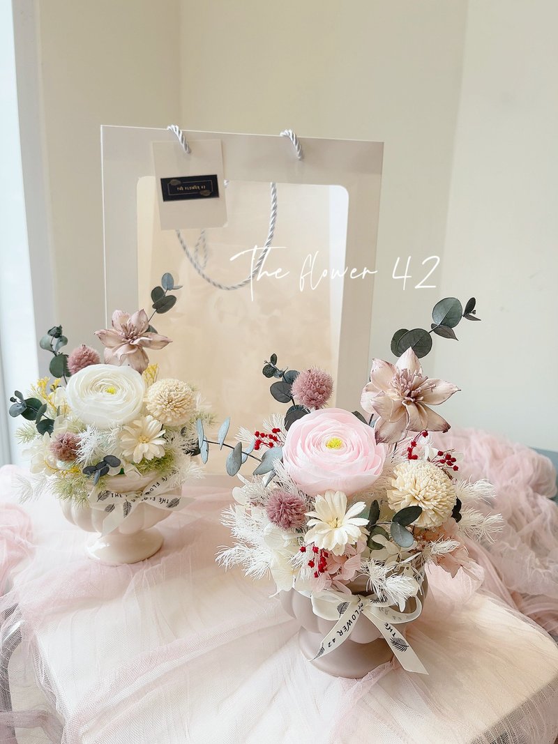 /The flower 42/永生花陆莲花 桌花 祝贺花礼 入厝 开业祝贺礼 - 摆饰 - 植物．花 