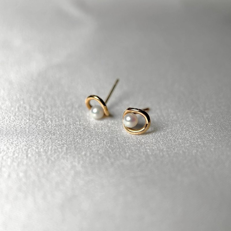 【纯K金 非镀金/包金】金线淡水珍珠耳钉 单支(客制化) - 耳环/耳夹 - 其他材质 