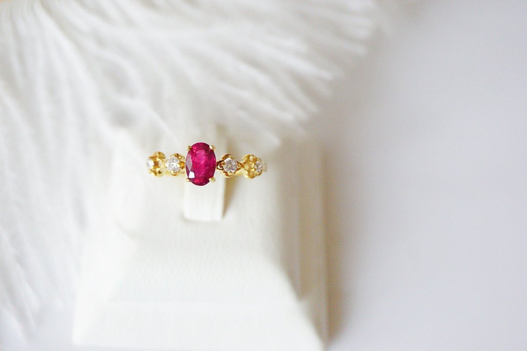 Natural Ruby Flower Ring Silver - 戒指 - 纯银 红色