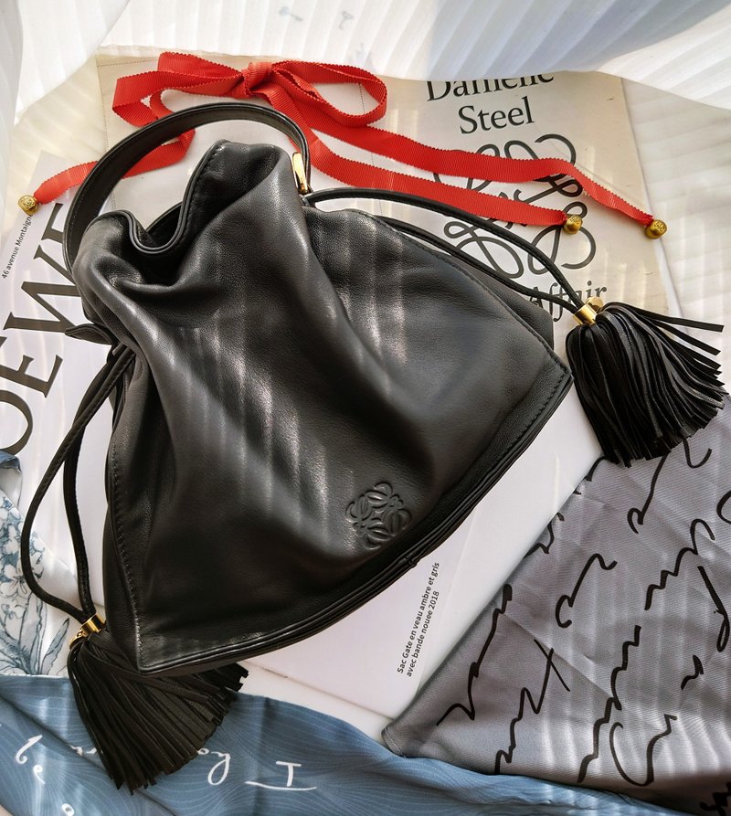 中古美品 Loewe Flamenco 流苏包束口袋肩背包斜挎包单肩包束绳包 - 侧背包/斜挎包 - 真皮 黑色