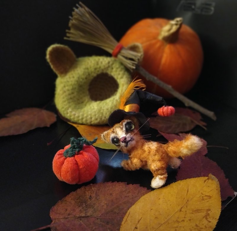 收藏针织毛绒娃娃猫在魔术帽与南瓜amigurumi可爱的玩具 - 玩偶/公仔 - 羊毛 橘色