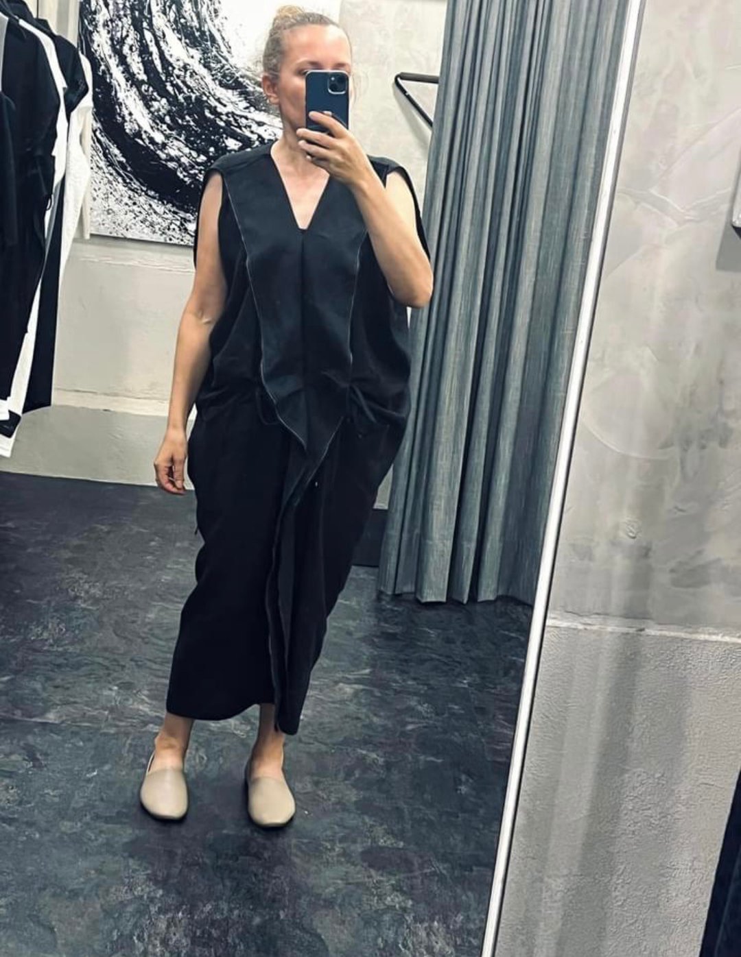 Black swan linen dress - 洋装/连衣裙 - 亚麻 黑色