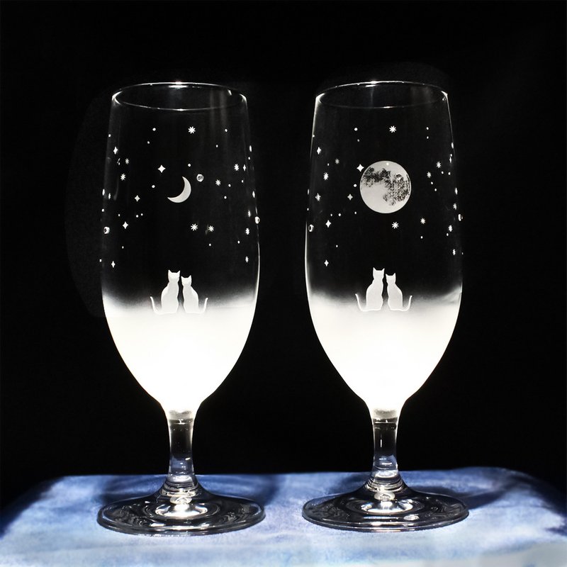 Atelier Kees：一起仰望新月与满月的夜空【皮尔森啤酒对杯套装】猫咪图案玻璃系列360ml - 玻璃杯 - 玻璃 透明