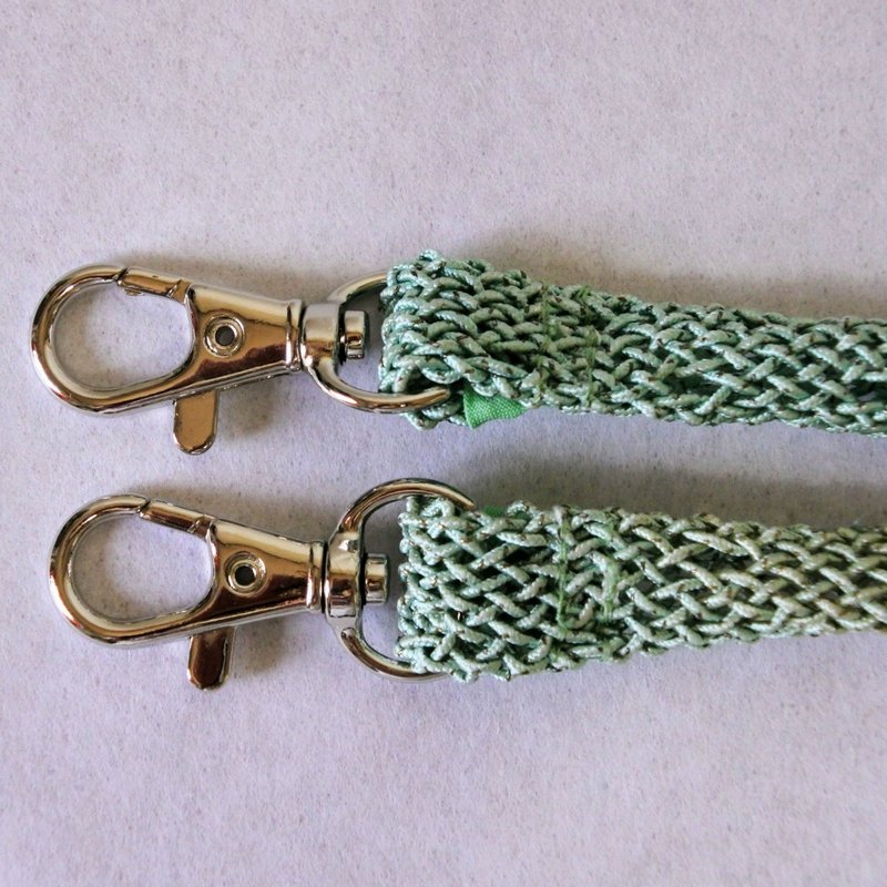改造和服：用和服带制作的智慧型手机肩带和智慧型手机挂带 - 挂绳/吊绳 - 丝．绢 绿色