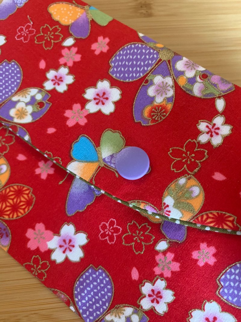 翩翩起舞文青风万用袋-吸睛红 礼物 收纳红包 湿纸巾 卫生棉收纳 - 皮夹/钱包 - 棉．麻 红色