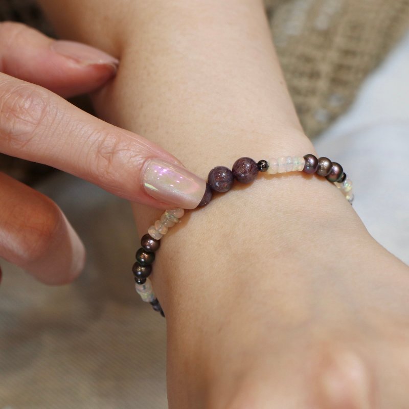 理性沉着  堇青蛋白 能量手链 - 手链/手环 - 水晶 多色